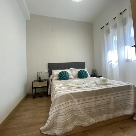 Bajo El Mar Junto Al Puerto Дом отдыха Дения