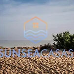 Bajo El Mar Junto Al Puerto Nyaraló *