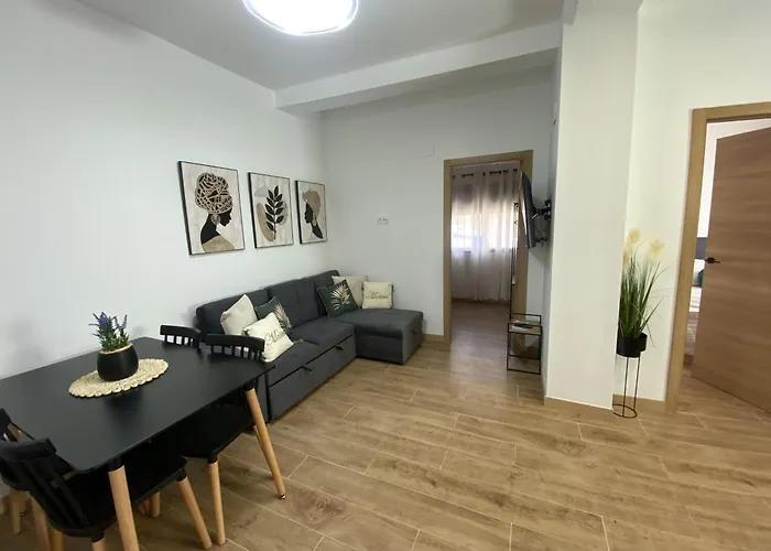 Bajo El Mar Junto Al Puerto * Dénia